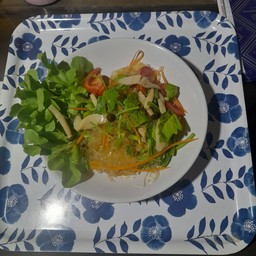 ยำวุ้นเส้นเจ