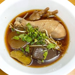 ก๋วยเตี๋ยว น่องไก่+ขาไก่