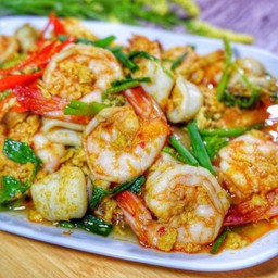 ทะเล ผัดไข่เค็ม = กับข้าว & กับแกล้ม