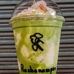 มะพร้าวลาเต้ชาเขียวปั่น