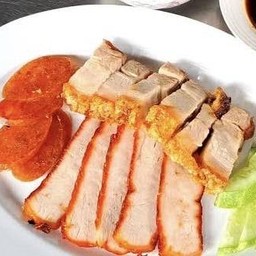 หมูกรอบหมูแดงเปล่า