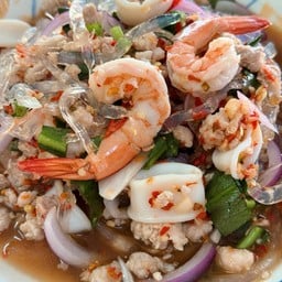 กะเพรายืนนาน/ยำ