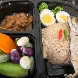 น้ำพริกกะปิ+ไข่ต้ม+ปลาทู