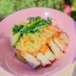 บะหมี่หมูกรอบ