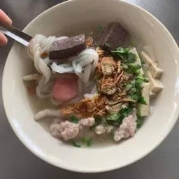 ก๋วยจั๊บเส้นสด