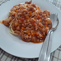 สปาเก็ตตี้ซอสมะเขือเทศ