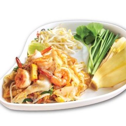 ผัดไทยเส้นใหญ่กุ้งสด
