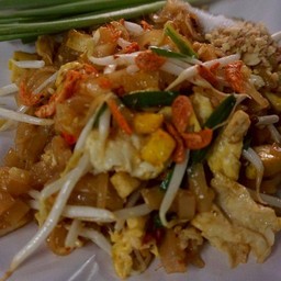 ผัดไทยซอย8 อุดมเดช