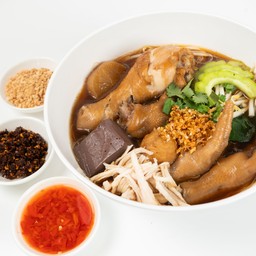 ก๋วยเตี๋ยวไก่รวม (น่อง ขา ข้อ อก)