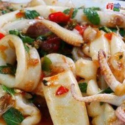 กะเพราปลาหมึก