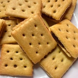 แครกเกอร์ชีสสับปะรด