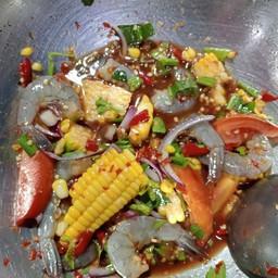 ยำกุ้งสด  +ข้าวโพด