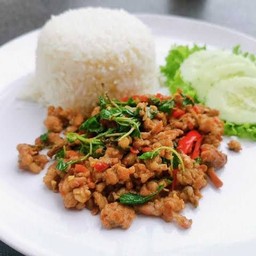 ข้าวราดกระเพราไก่