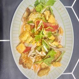 ยำไข่ดาว