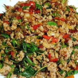 กะเพราหมูสับเป็นกับข้าว