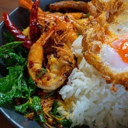 กะเพรากุ้งสด (กับข้าว)ไม่รวมไข่ดาว