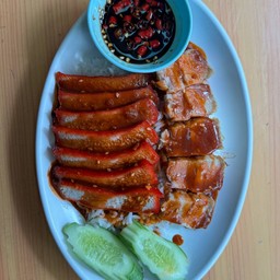 ข้าวหมูแดง หมูกรอบ(Red BBQ Pork,Crispy Pork with Rice)