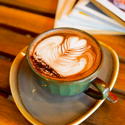 กาแฟคาปูชิโนร้อน