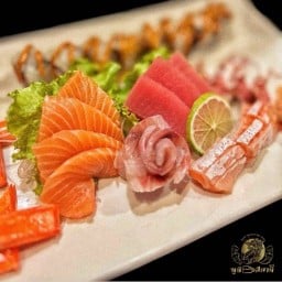 Tsunami Sushi Bar