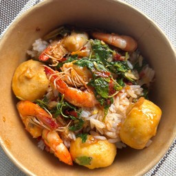 กะเพรากุ้งเต้าหู้ชีส