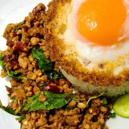 กะเพรา-เนื้อเป็ดสับ