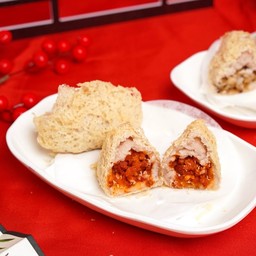 เผือกทอดไส้หมูแดง