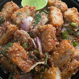 ยำไก่แซ่บ