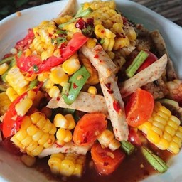 ยำข้าวโพดหมูยอหมูสับ