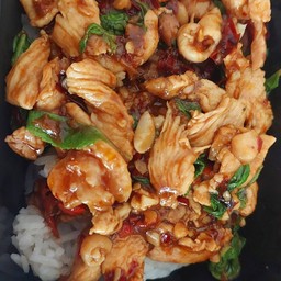 ข้าวกะเพราไก่