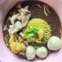 บะหมี่หมูหมัก/ลูกชิ้นหมู/ตับ