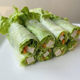 สลัดโรลหมูยอ 8 ชิ้น