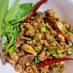 ลาบไก่บ้าน