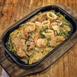 เกาเหลาฮ่องเต้ สุกี้แห้งรวมมิตร