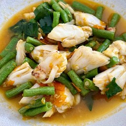 กรรเชียงปูผัดพริกเหลือง