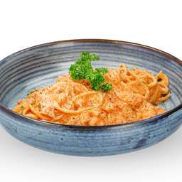 ลิงกิวนี่ซอสครีมมะเขือเทศแซลม่อนรมควัน