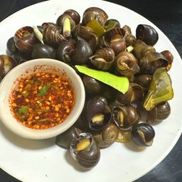 หอยโข่งนาต้ม +น้ำจิ้มแจ่ว