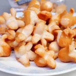 ไส้กรอกหนังกรอบ