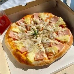 Hawaiian Pizza