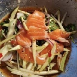 แซลมอนมะม่วง  100g