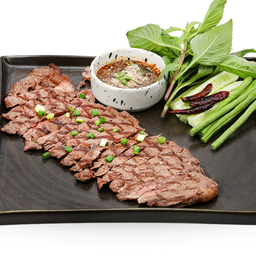 เนื้อย่างโคขุนจิ้มแจ๋ว