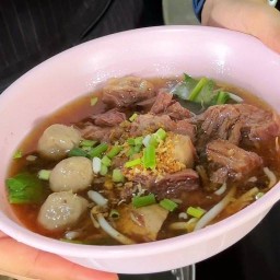 เนื้อตุ๋นนิตุ้ย นวมินทร์