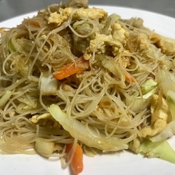 Fried Vermicelli (Kyarsankyaw)