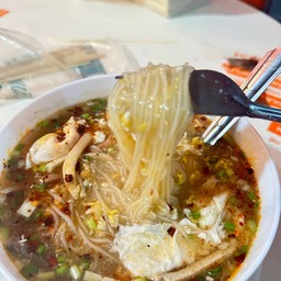 ก๋วยจั้บอุบล