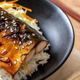 ข้าวหน้าปลาซาบะ