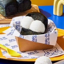 ขนมปังปิ้งย่างเนยไอศกรีม(แป้งชาโคว)