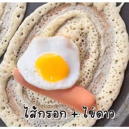 โตเกียว2ชิ้น ไข่+ไส้กรอก อร่อยจัง