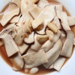 ข้าวราดเห็ดออรินจิ ผัดน้ำมันหอย