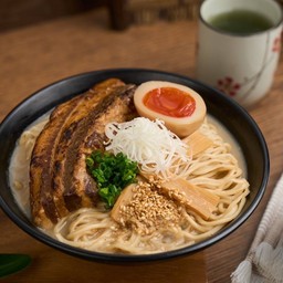 ทงคตสึ คาคูนิ ราเมง