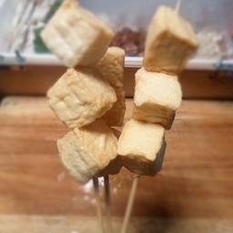 เต้าหู้ปลาลูกเต๋า