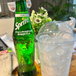 น้ำสไปรท์+น้ำแข็ง